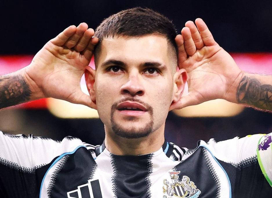 英媒曝曼联计划斥资8000万欧签下吉马良斯，卡塞米罗力荐接班人