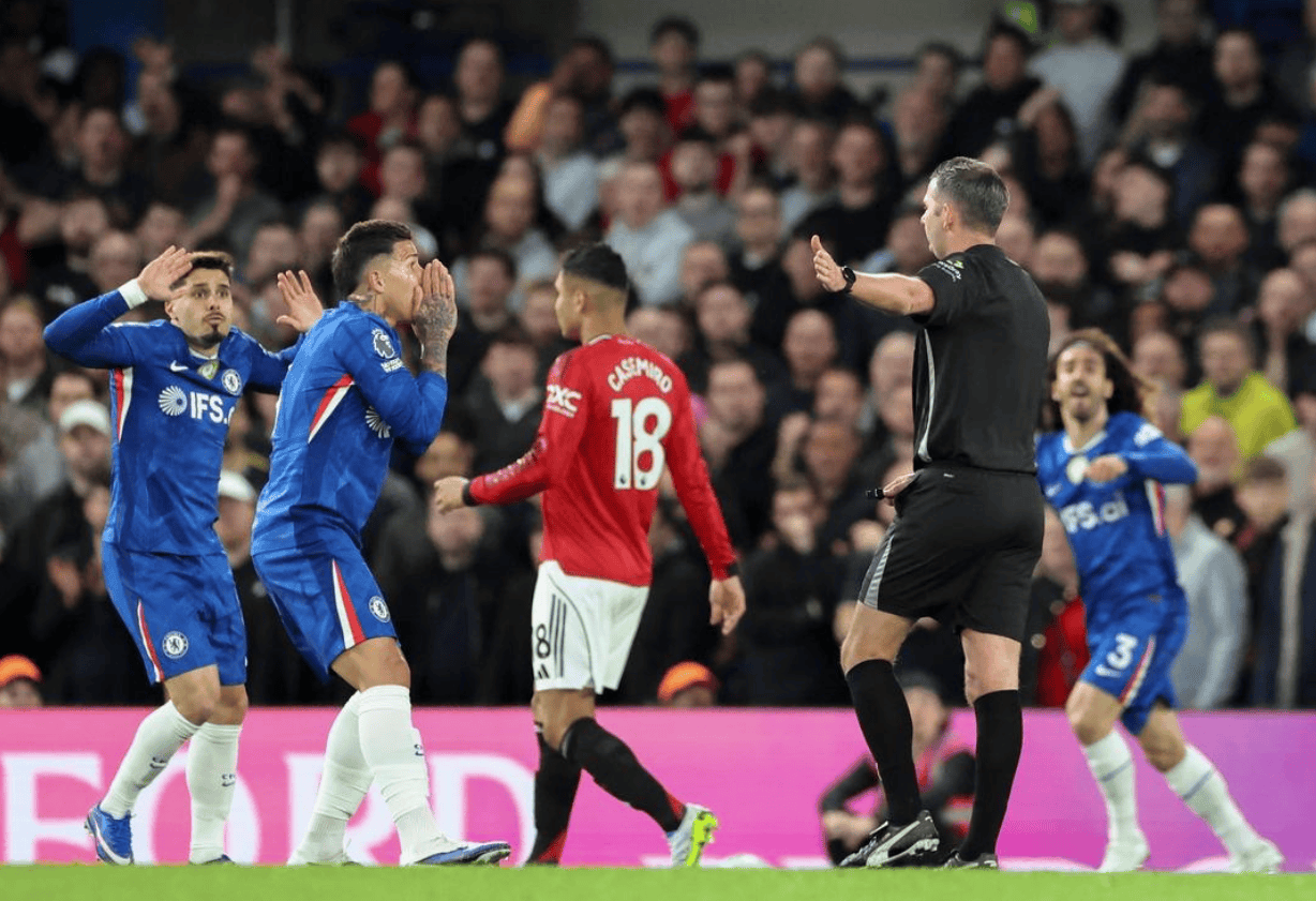 0-1！切尔西轰然倒下，惨遭曼联双杀，联赛遭遇4连败